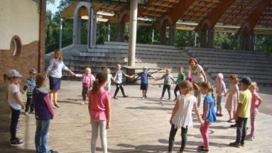 Zabawy teatralne