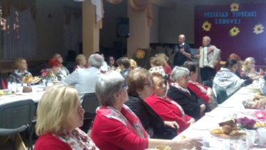 Przegląd piosenki ludowej