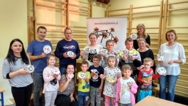 Warsztaty z decoupage organizowane w Specjalnym Ośrodku Szkolno- Wychowawczym w Hajnówce