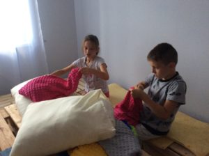 Szycie i&nbsp;wypychanie poduch do&nbsp;pracowni