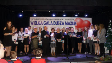 „Dobrze, widzi się tylko sercem” - montaż słowno-muzyczny w wykonaniu wolontariuszy Stowarzyszenia Pomocy Dzieciom i Młodzieży