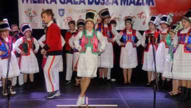 Występ dziecięcego Zespołu Kurpiaki