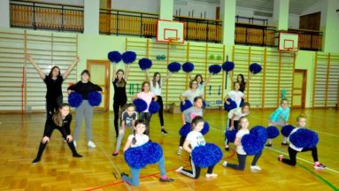 W małej Tarnawie aktywnie już działa klub cheerliderek, które wspierają swój klub sportowy.