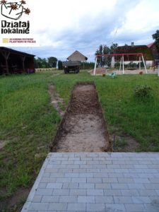 prace związane z&nbsp;wykonaniem chodnika z&nbsp;kostki brukowej