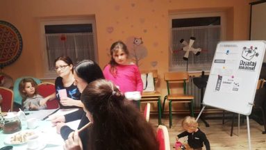 W zajęciach często biorą udział również dzieci uczestników projektu.
