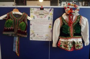 Dziecięcy str&oacute;j regionalny/ krakowski.