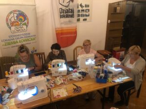 KGW Retro-Xężanki w&nbsp;walce z&nbsp;COVID - 19 . Uszyjemy przyjazną rzeczywistość mieszkańcom Gminy Zduny
