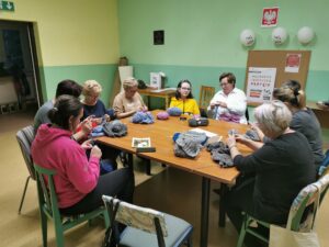 Nasze uczestniczki warsztatów w trakcie pracy. Nasze uczestniczki warsztatów w trakcie pracy.
