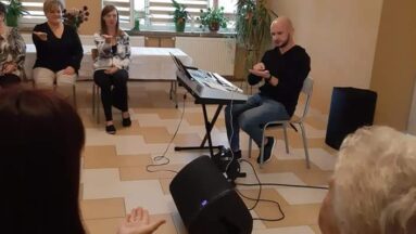 ożywiona dyskusja miała miejsce w sali