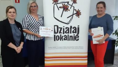 Artykuł w lokalnej gazecie na temat akcji organizowanych przez KGW Jaromierki z Gminy Człuchów dzięki Ośrodkowi Działaj Lokalnie w Debrznie - Naszyjnik Północy