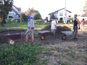 Gościejowice, gm. Niemodlin i&nbsp;park pamięci na&nbsp;starym cmentarzu