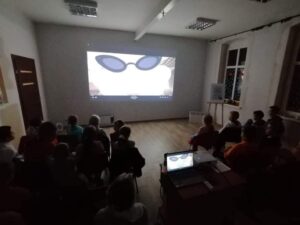 254440595_4851037378248191_3797551252715750138_n Projekcja bajki.
