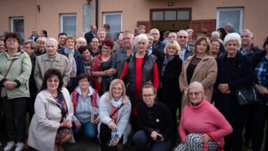 V Zjazd Mieszkańców Wsi Puszczańskich - zdjęcie zbiorowe uczestników